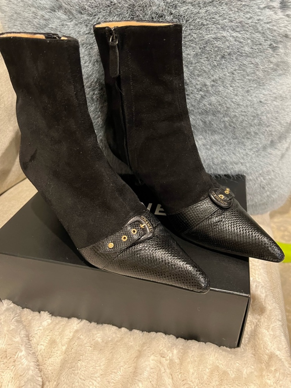 CHANEL Black Suede & Lizard Skin Cap Toed with Kitten Heels - Picture 7 of 10